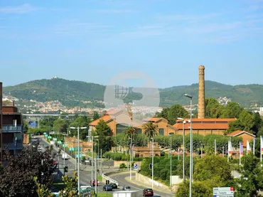 Local comercial en Cornellà de Llobregat - Foto 9