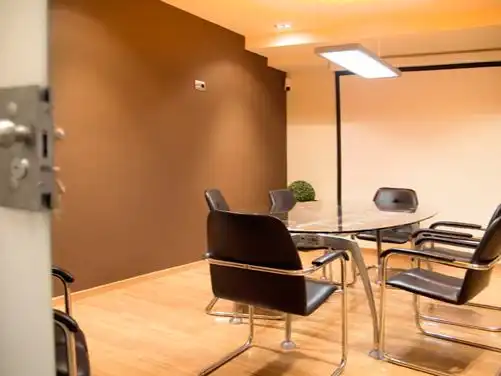 Local comercial en  Carrer del Tresmall 1 - Foto 2