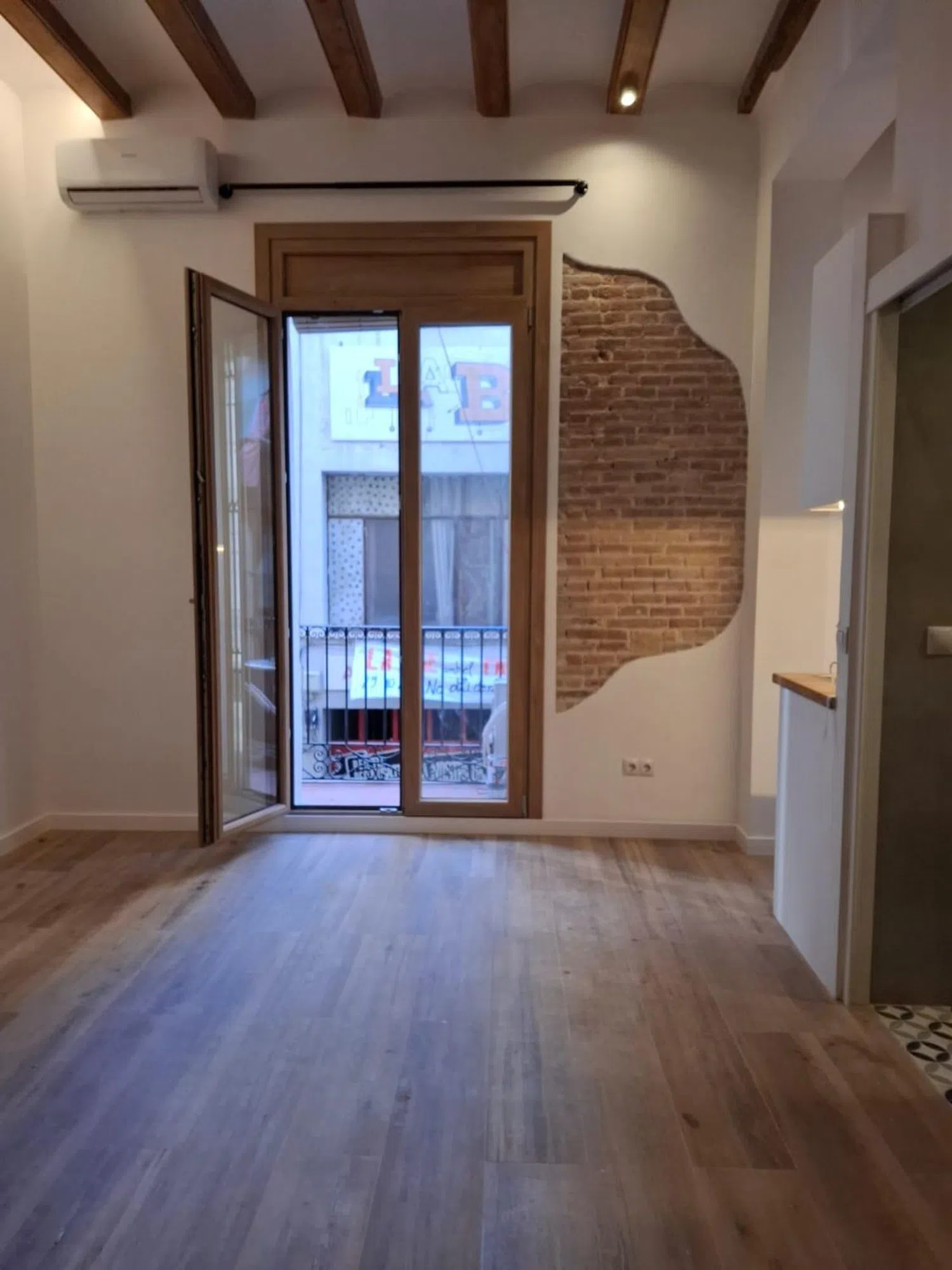 Estudio en calle de les Hortes, 22 - Foto 3