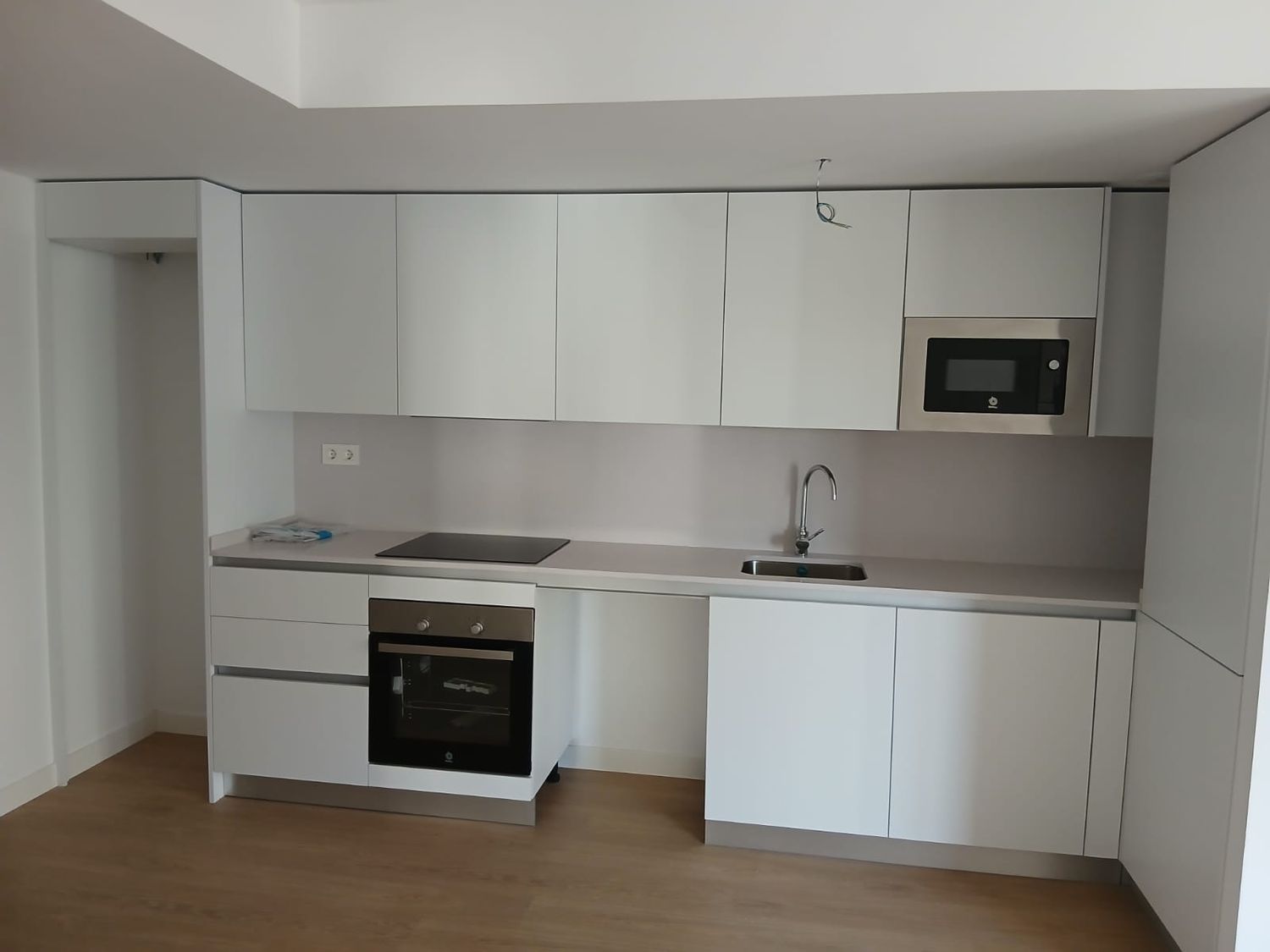 Piso en Isabel de Villena, 1 - Foto 1