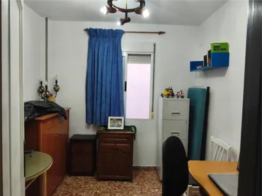 Chalet en casa adosada en buena zona - Foto 8