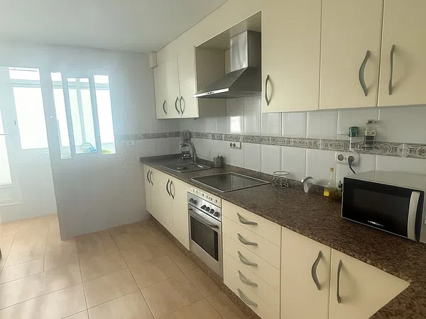 Piso en calle Jerónimo de Roda, 5 - Foto 2