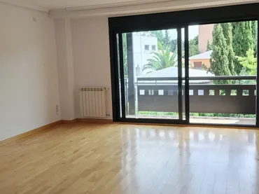 Dúplex en Pozuelo de Alarcón - Foto 1