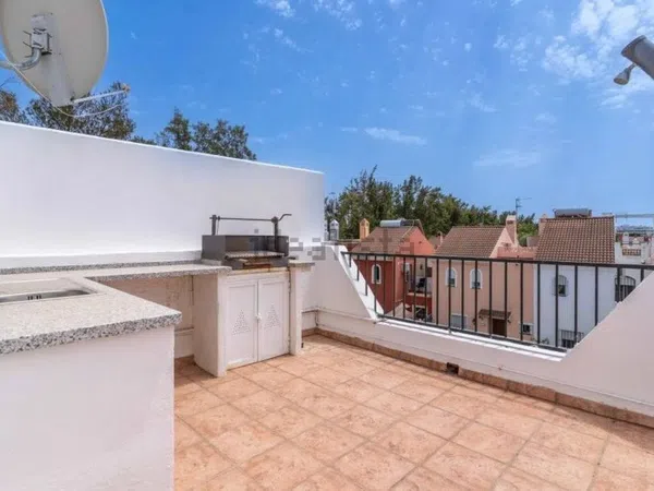 Chalet adosado en Barrio Los Naranjos - Foto 27