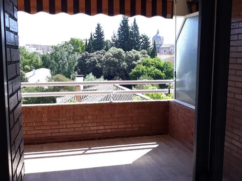 Piso en calle Periodista Ramón Resa, 4