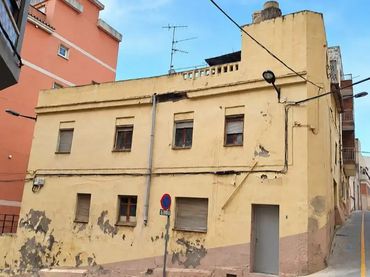 Casa adosada en  Calle Cristóbal Aicart 23 - Foto 1