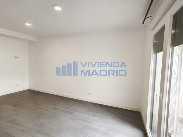 Piso en Calle Luis Carreño - Foto 2