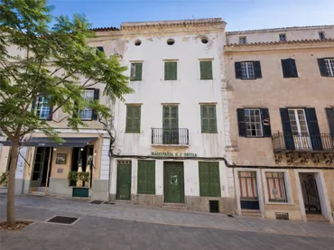 Casa adosada en  Plaça del Príncep 13 - Foto 1