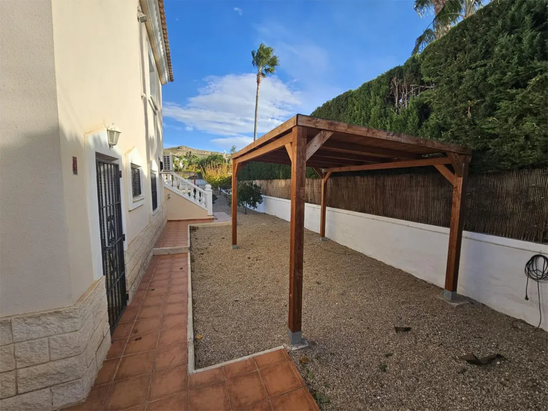 Chalet en  Carrer de la Limonita 9 - Foto 3