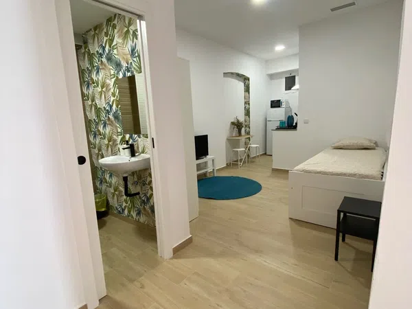 Estudio en calle Virgen, 11