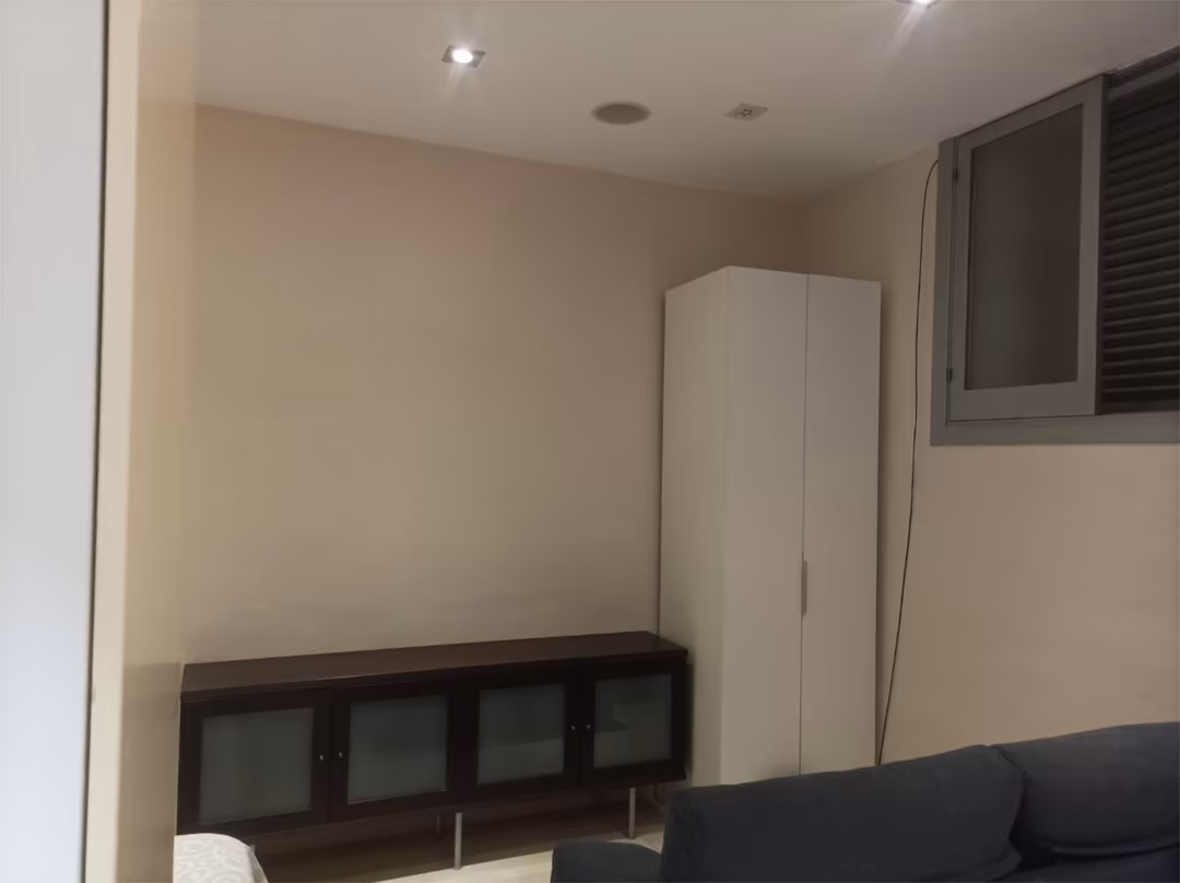 Estudio en  Carrer de Cortinas 9 - Foto 3