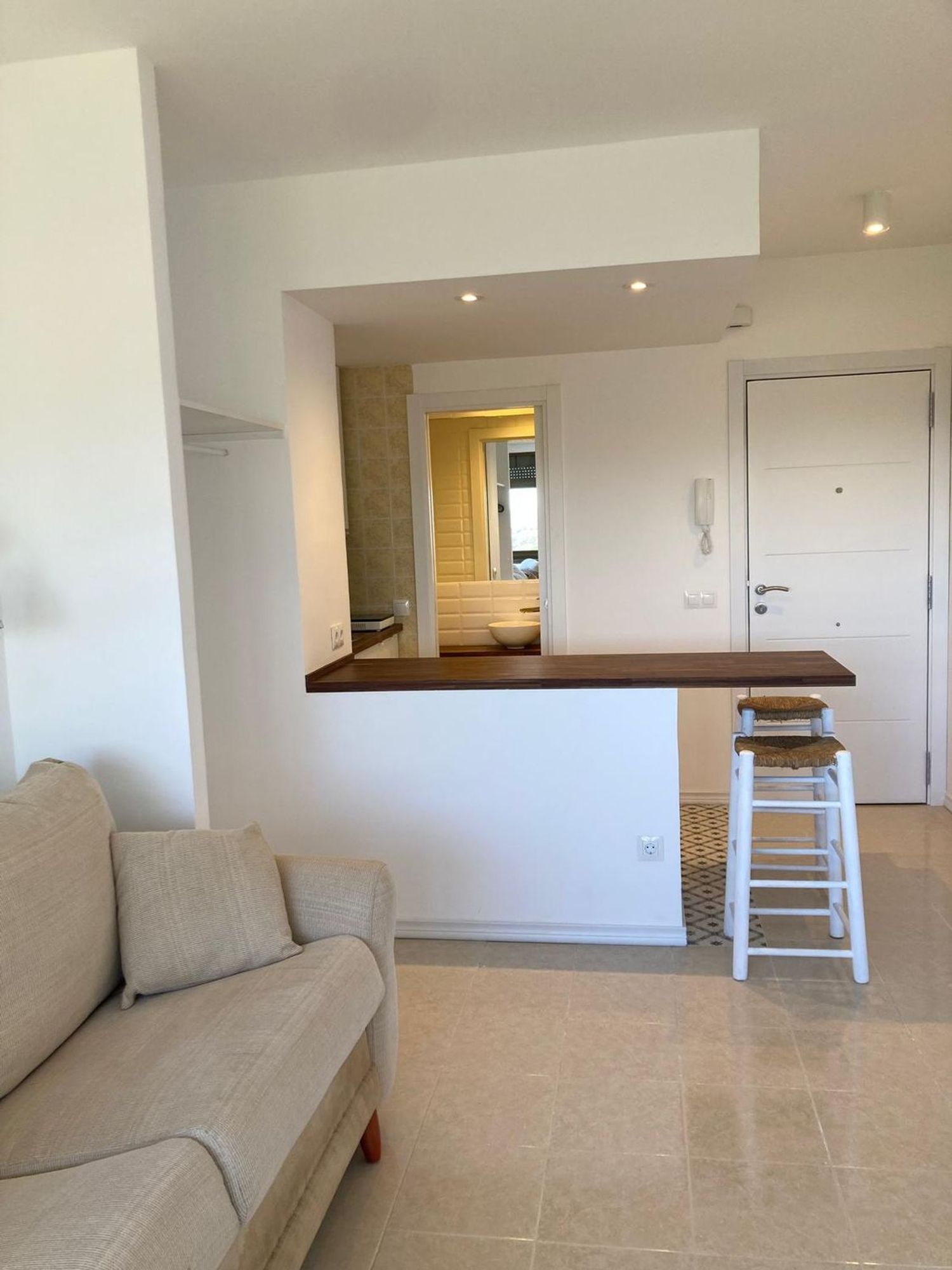 Estudio en de las Torres Nueva Andalucía s/n - Foto 4