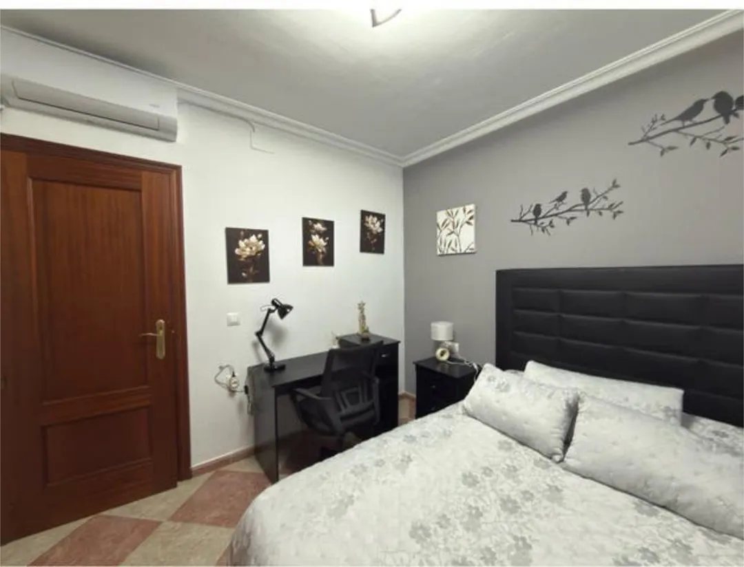 Apartamento en Se Alquila en Carmona/Zona del Real - Foto 8