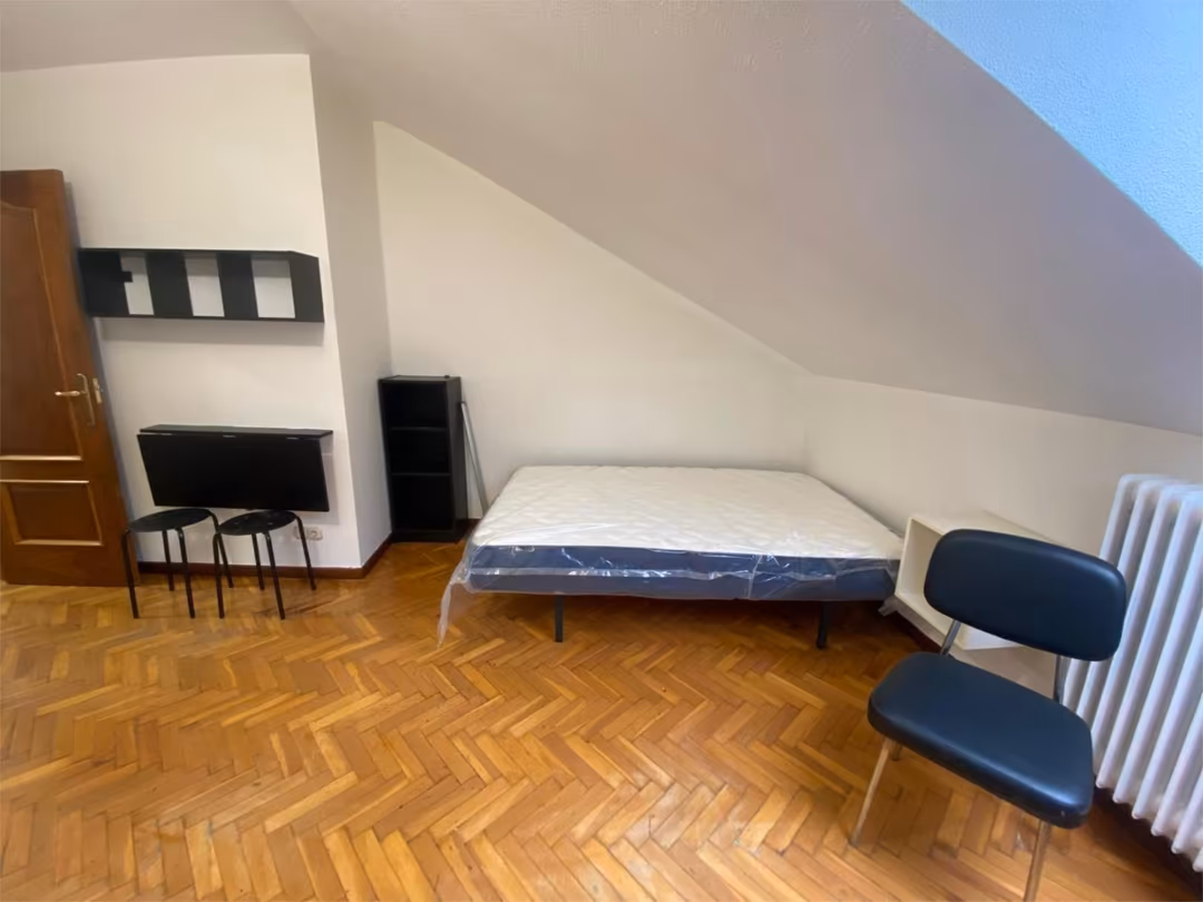 Estudio en  Calle Traviesa 2 - Foto 2