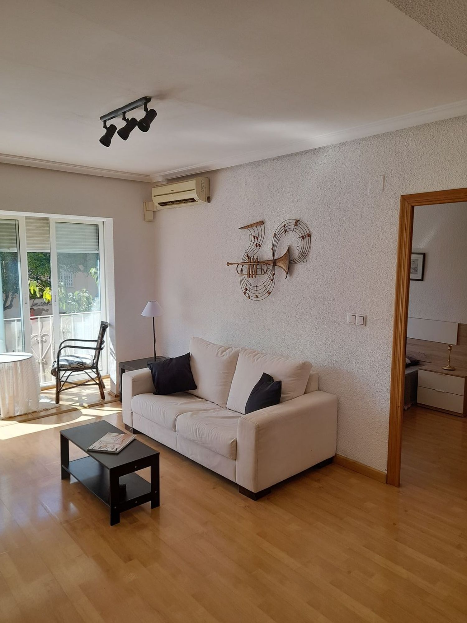 Piso en calle Victoriano Ximénez de Couder, 50 - Foto 2