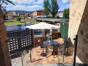 Chalet en  Calle Puente Nuevo 1 - Foto 1