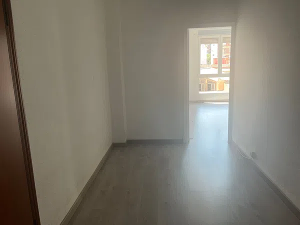 Piso en Calle de Sagunt, 106 - Foto 5