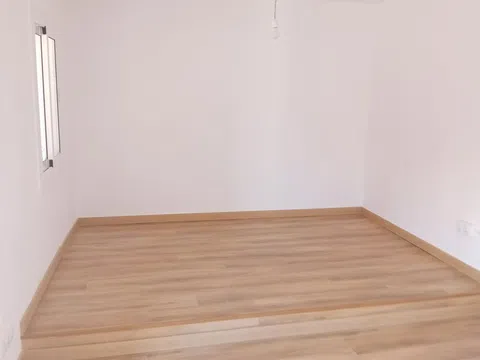 Piso en calle de Gombau, 10