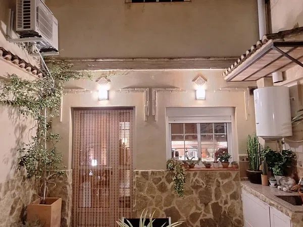 Chalet adosado en Plaza del Castell, 4 - Foto 8