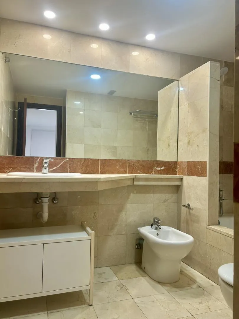 Piso en  Avenida Reyes Católicos Núm. - Foto 10