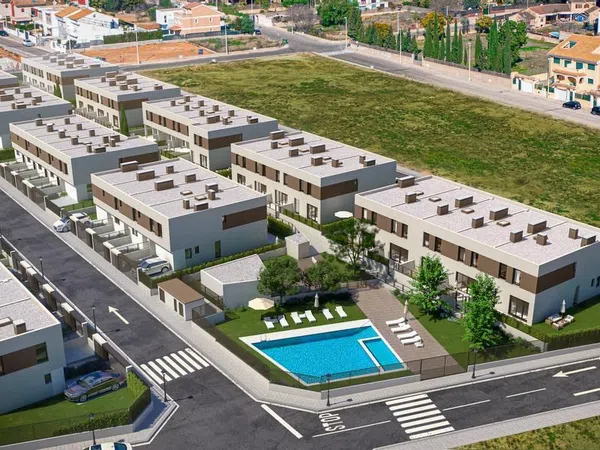 Chalet adosado en Calle Ernest Lluch s/n - Foto 1