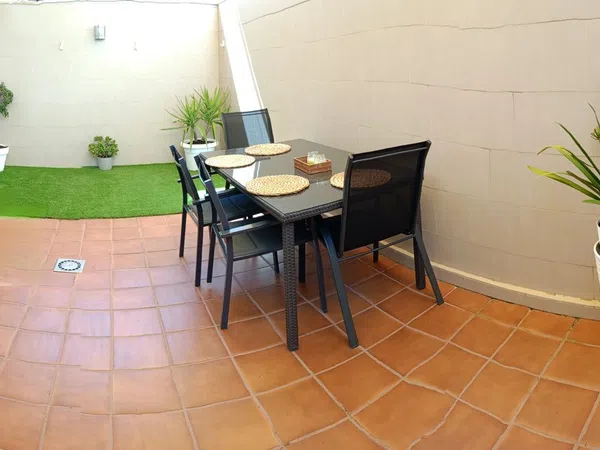 Chalet adosado - Foto 1