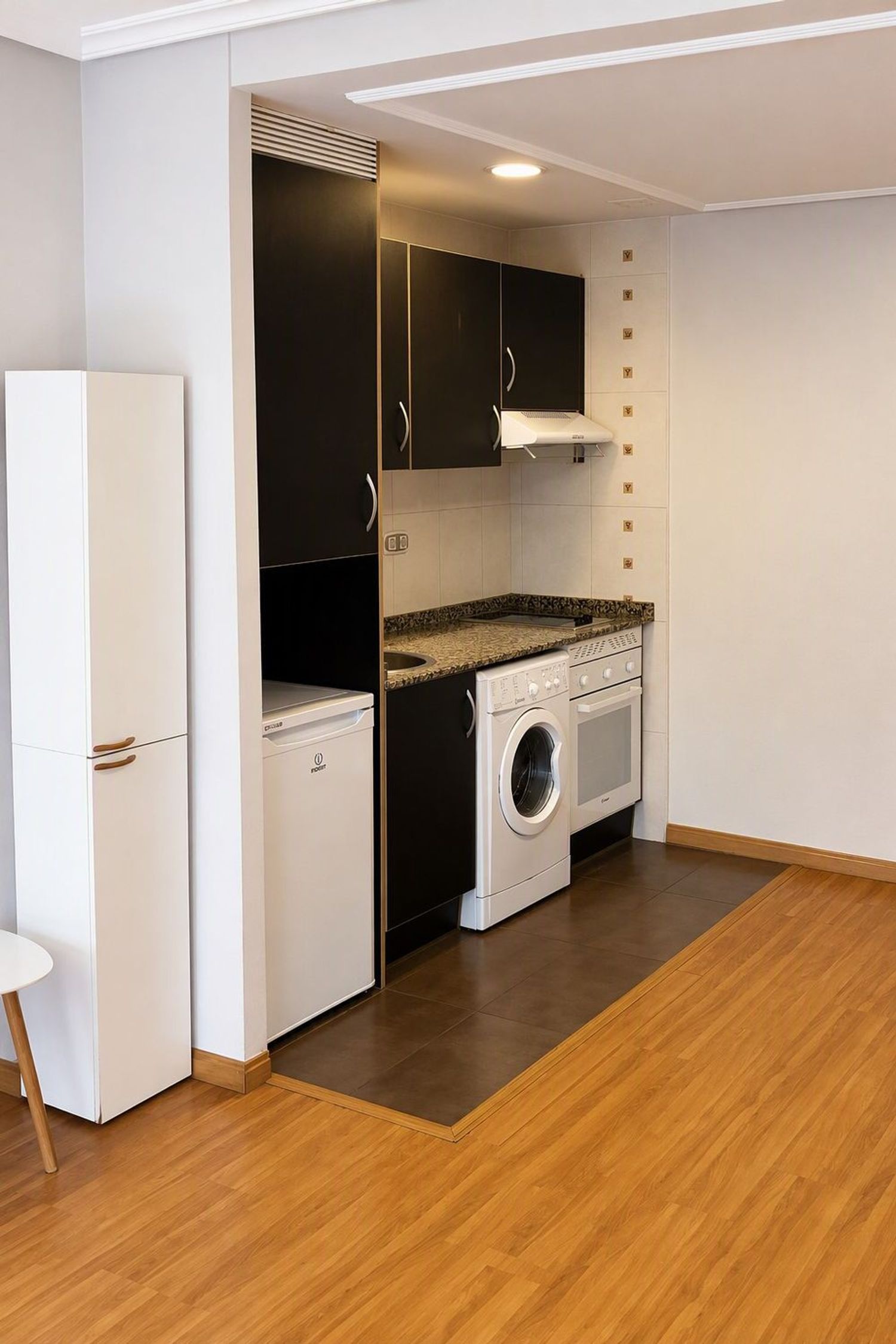 Estudio en Avenida Roma, 8, HUCA-La Cadellada - Foto 5