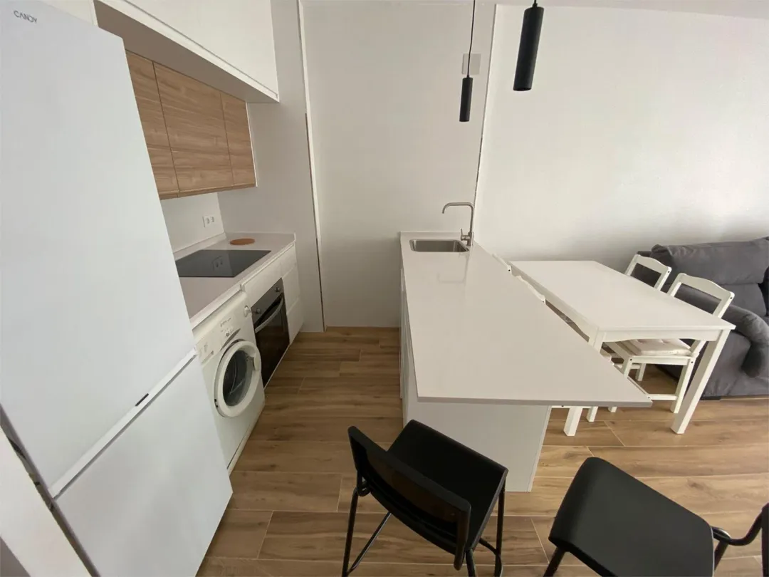 Piso en  Calle Luis de Morales 1 - Foto 2