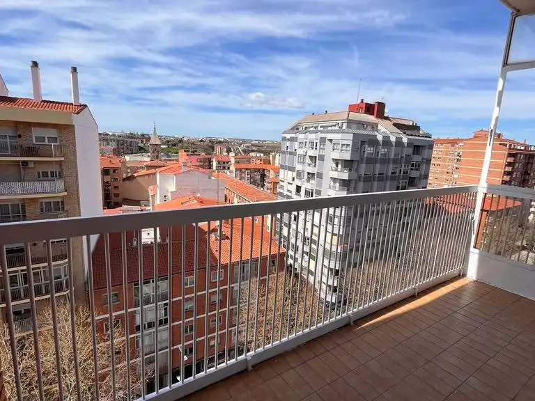 Piso en  Avenida de las Tres Cruces 28 - Foto 7