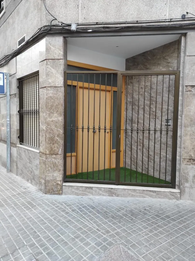 Planta baja en  Carrer de la Diagonal 36 - Foto 2