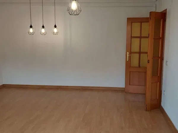 Piso en avenida Esportista Miriam Blasco, 1 - Foto 1