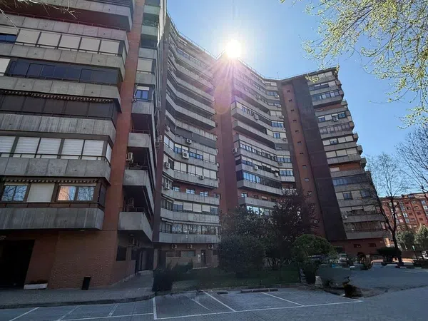 Piso en Urb. videoportero, portero físico, aparcamiento y jardín Barrio Media Legua