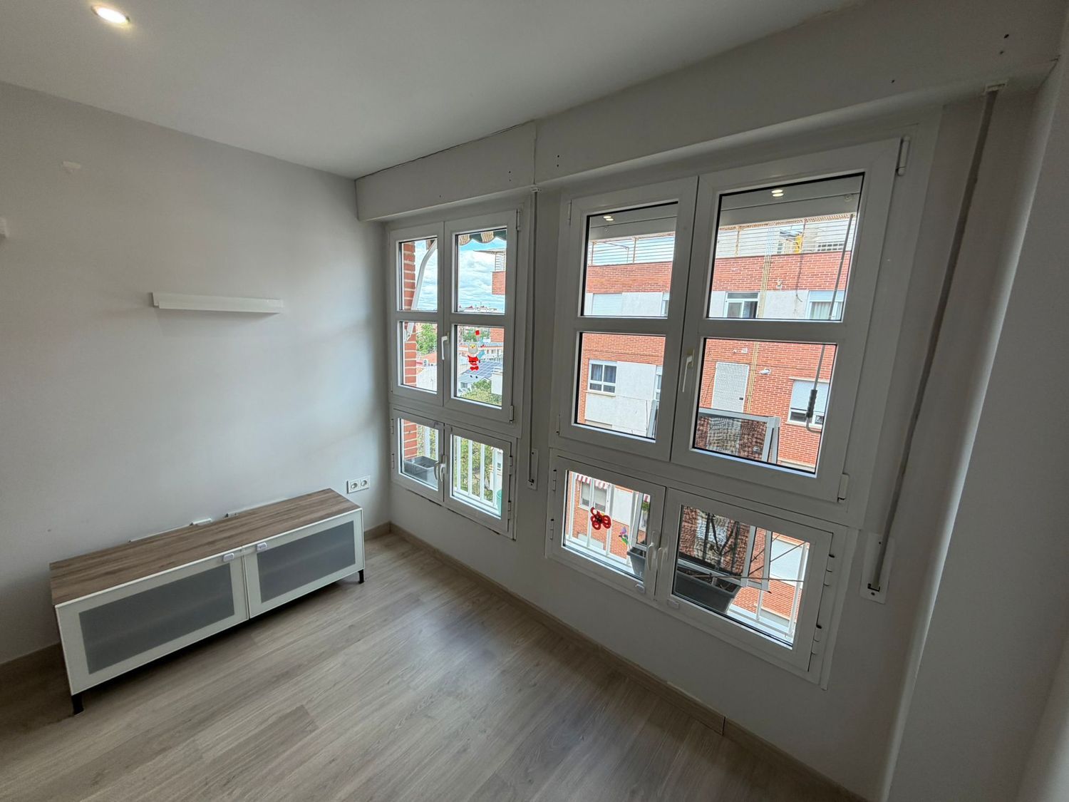 Piso en calle Pintor Almela Costa, 6 - Foto 4