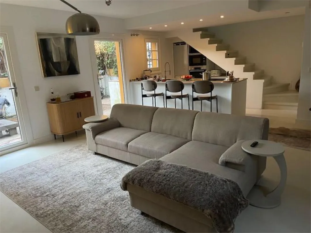 Piso en  Calle Menchu Escobar 32 - Foto 3