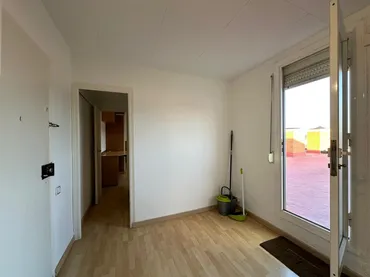 Piso en  Avinguda Lluís Companys i Jover 30-32 - Foto 3