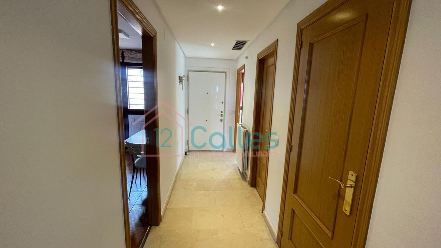 Chalet adosado en Calle Alhambra de Granada s/n, Nuevo Aranjuez-Ciudad de las Artes - Foto 4