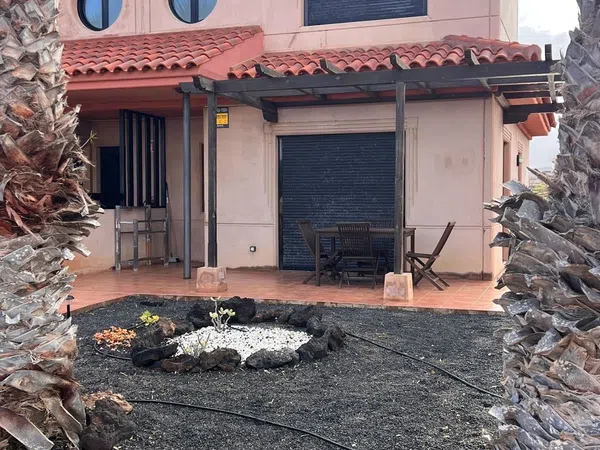 Alquiler de chalet adosado en Calle Majanicho, 100 Sector 2 - Foto 2