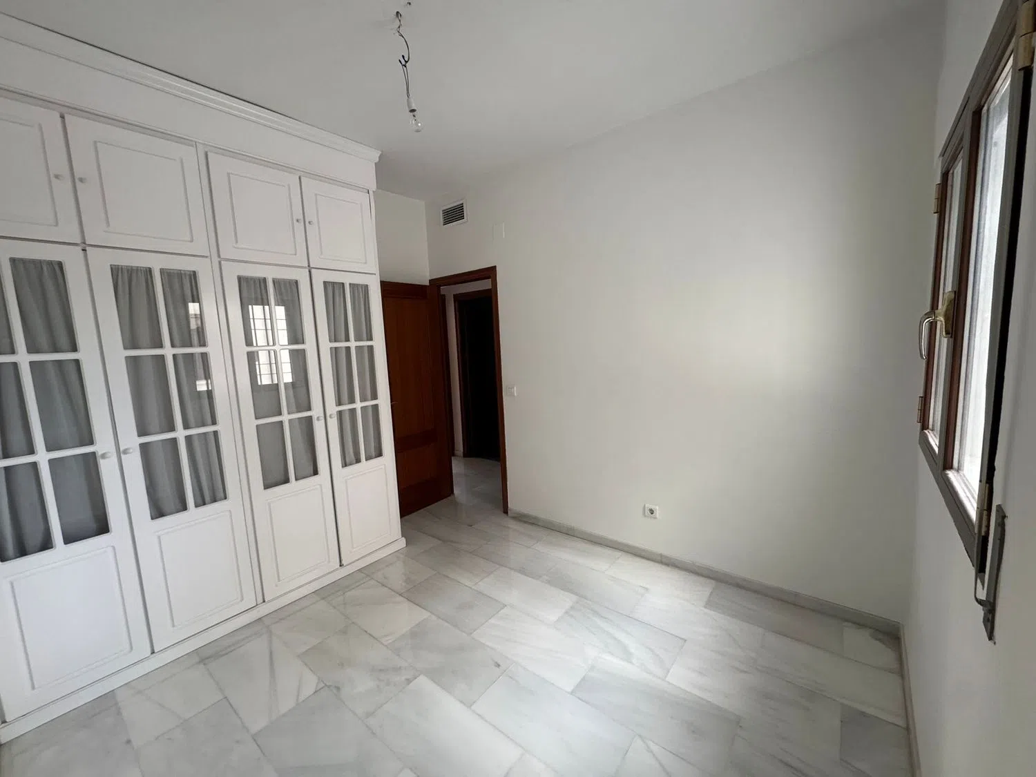 Piso en plaza de Santa Marina, 5 - Foto 1