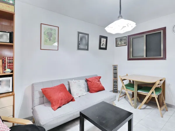 Piso en calle de Joan d'Àustria, 32 - Foto 2