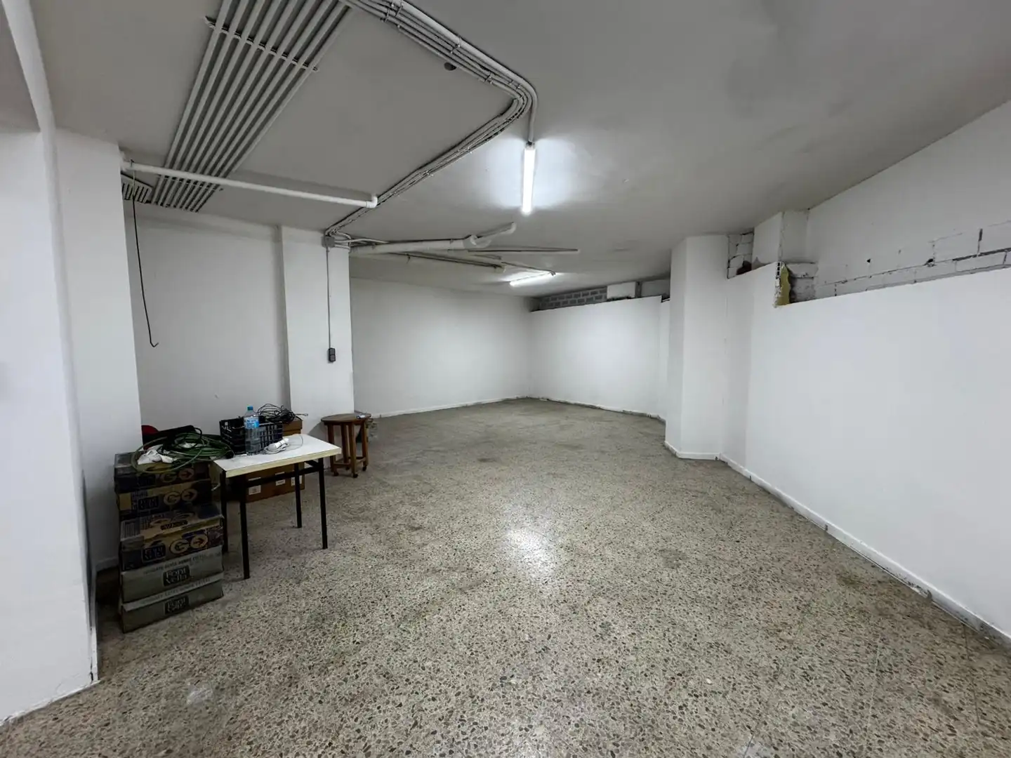 Local comercial en  Avenida JOSEP TARRADELLAS I JOAN - Foto 4