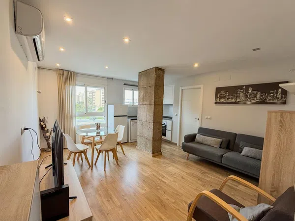 Estudio en avenida de Catalunya, 24