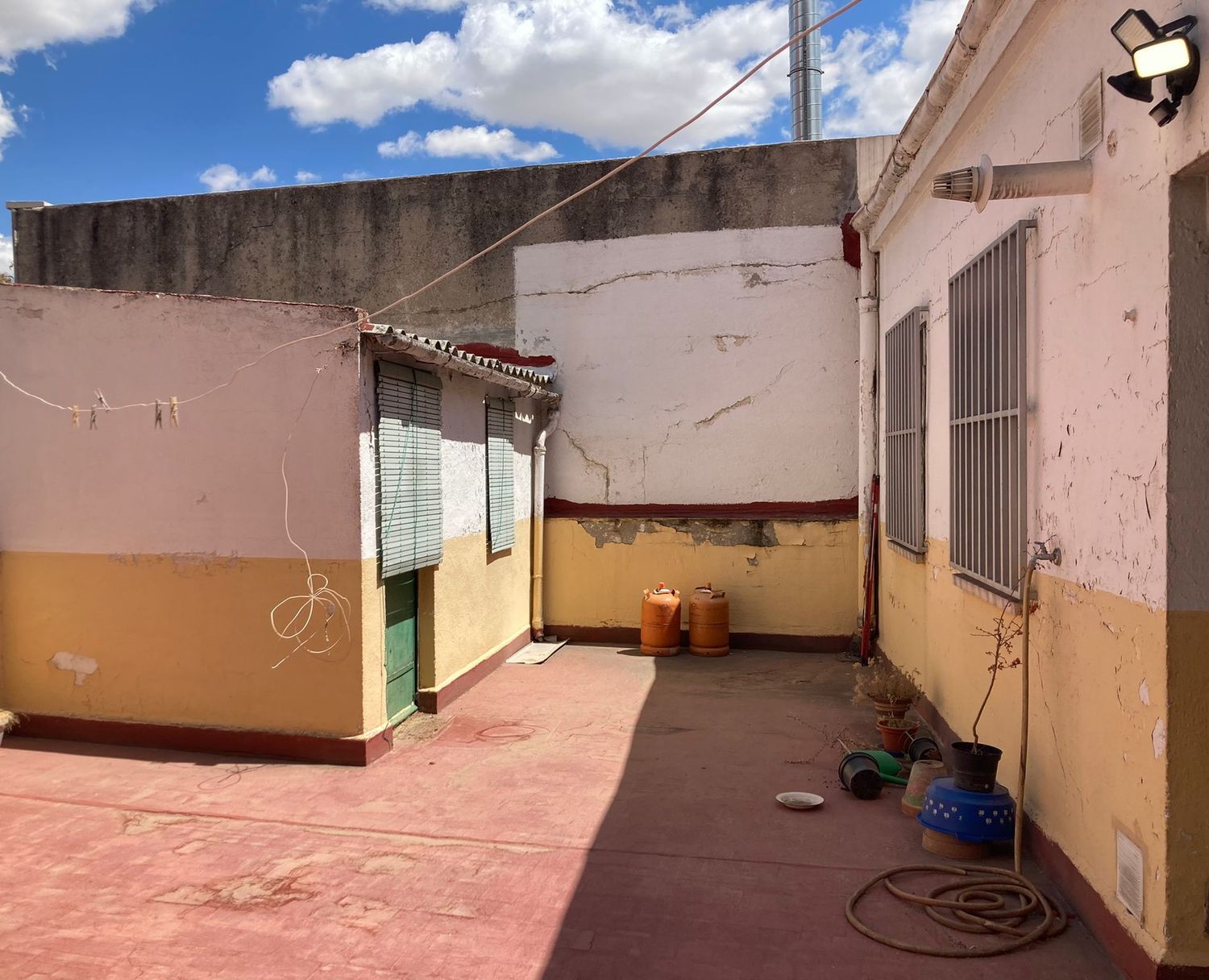 Edificio de uso mixto en Simancas - Foto 12