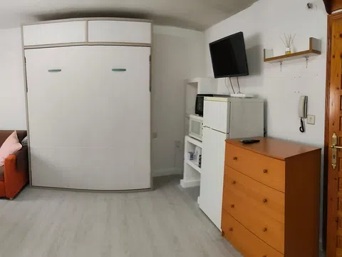 Estudio en calle Almona de San Juan de Dios, 20