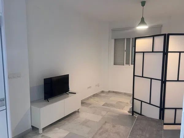 Estudio en calle Fernando el Católico, 23 - Foto 6