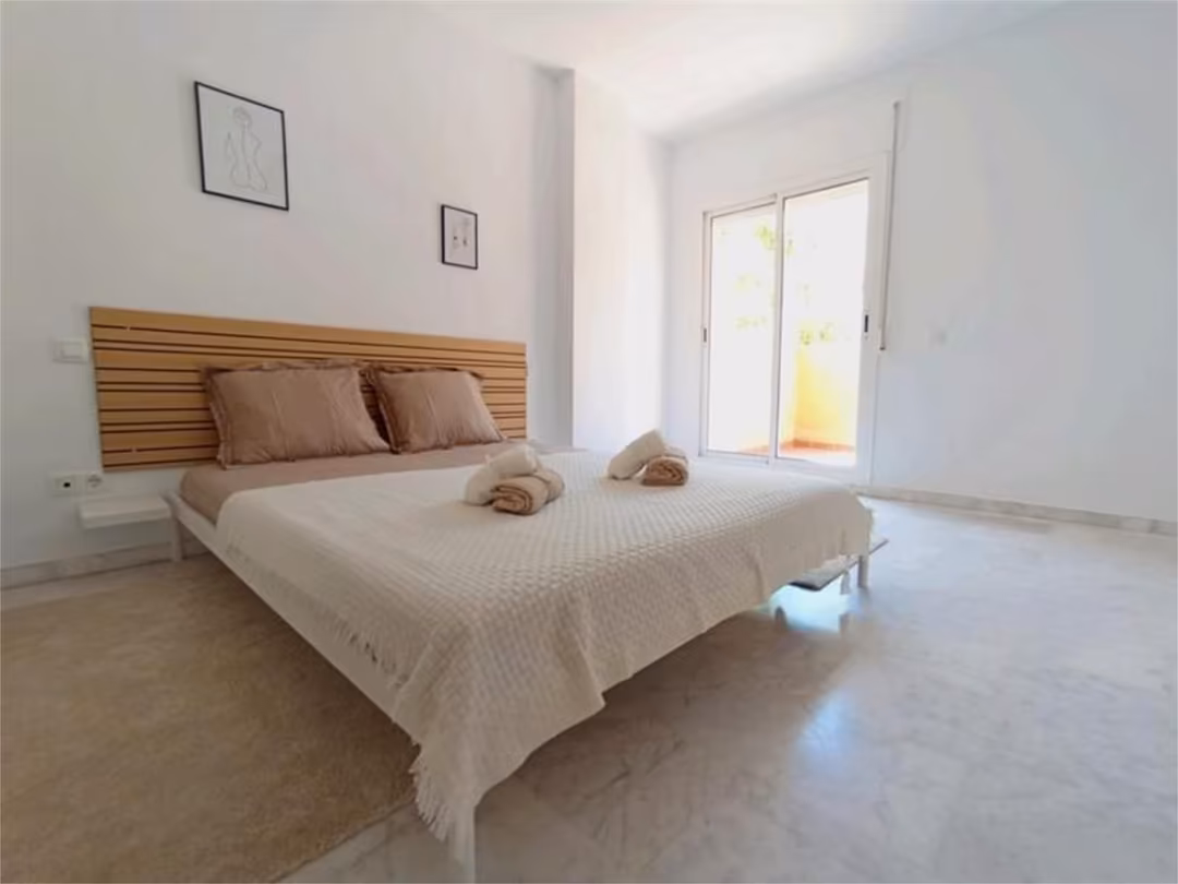 Piso en  Avenida Aljaima 15 - Foto 10