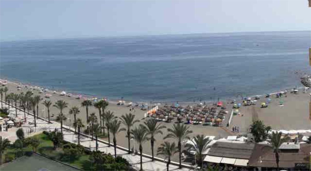 Piso en primera línea de playa - Foto 7