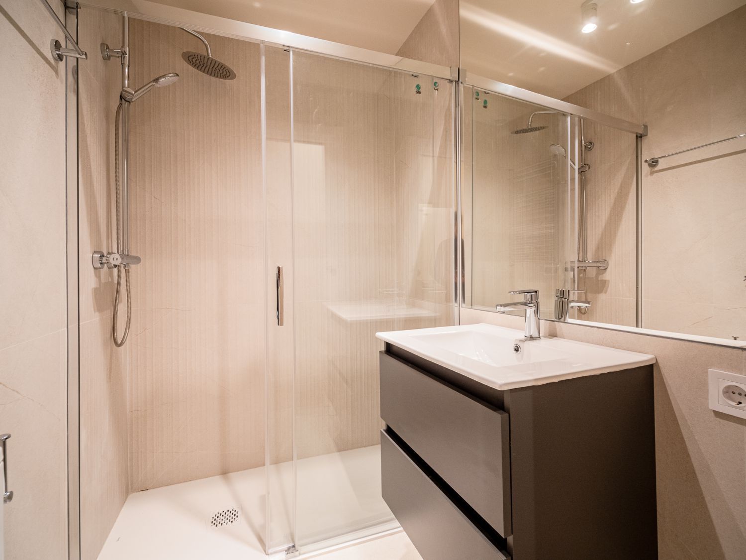 Piso en calle de la Cava Baja - Foto 26