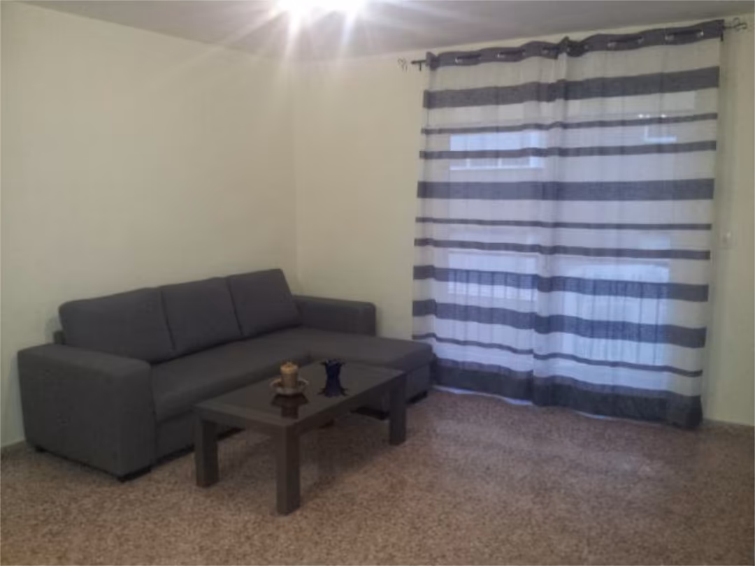 Piso en  Carrer del Duc de Gaeta 28 - Foto 2