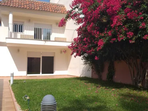 Chalet adosado en puig campana, 17