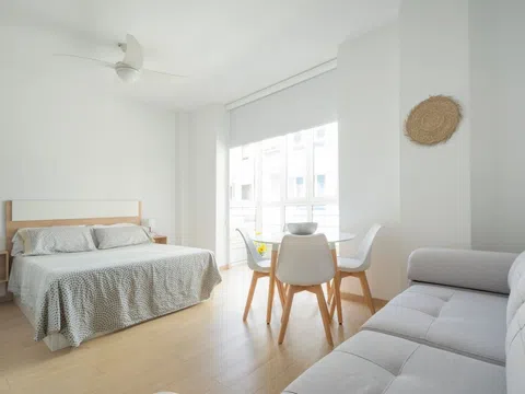 Estudio en calle de Bello, 3